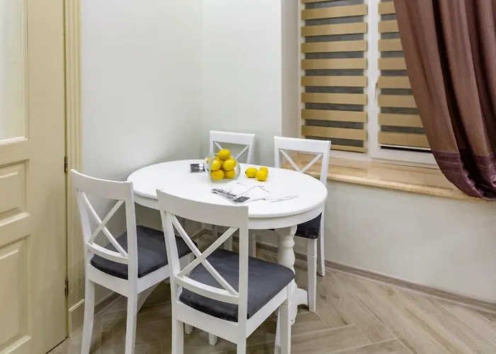 Avangard Sholom Aleikhem 1 Leópolis