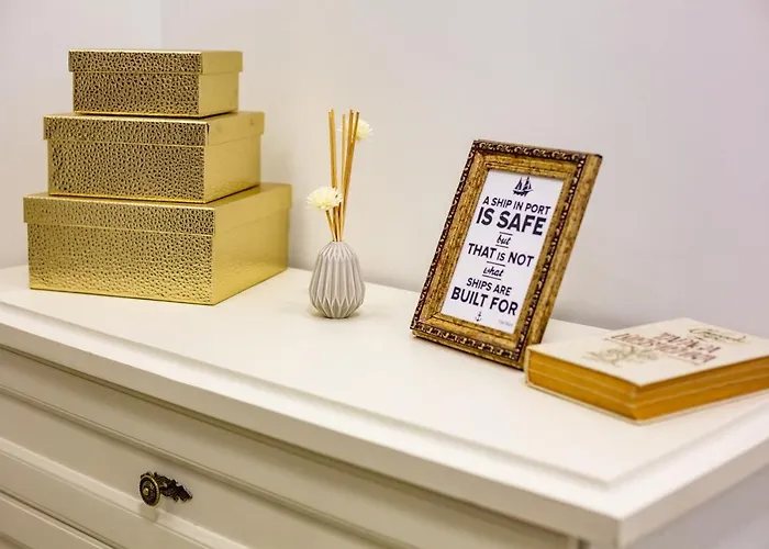 Avangard Sholom Aleikhem 1 *